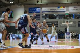 Medipolis SC Jena Eisbaeren Bremerhaven 10102021 0008